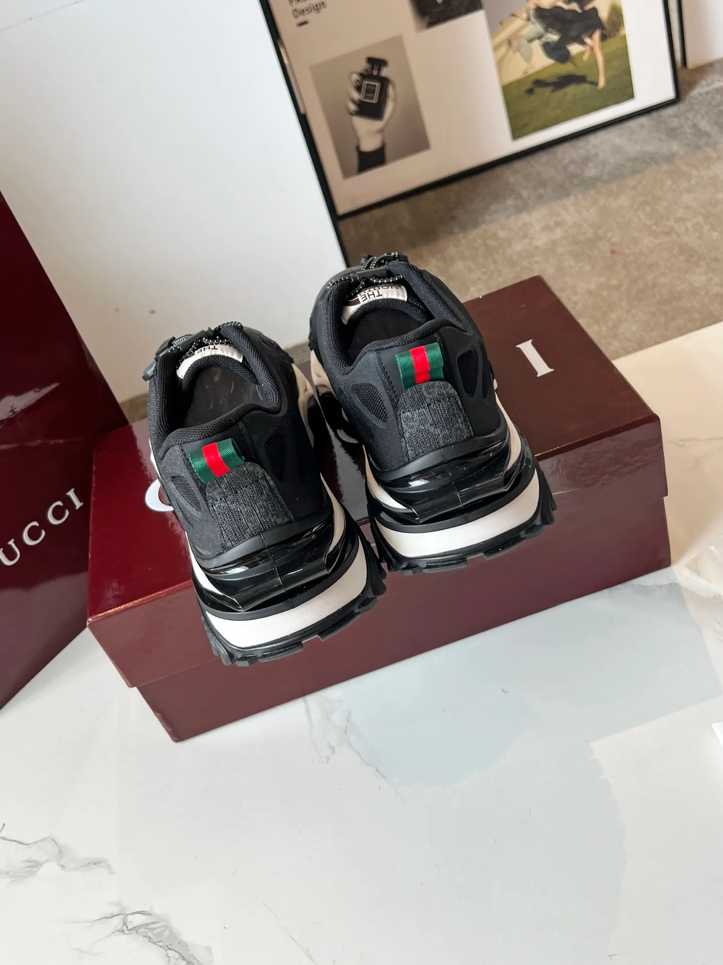 Men's shoes p580 ❤️❤️❤️Gucci series 2.0 sneakers are made with heavy investment❤️‍🔥❤️‍🔥❤️‍🔥Renewed interpretation of the brand's iconic striped webbing elements😍😍When retro genes collide with futuristic design🎊🎊This new pair of Gucci shoes directly reaches the trend threshold💥 ✔️Color caron contrasting color + classic stripes, GG reflective piping, good visual impact, with high-light filter when out on the street ✔️Multi-layer structure of different materials, mesh breathability, leather shaping, outsole EVA foam and TPU combination😍😍😍Fashion and practicality are both online ✔️ The details are double G midsole + iconic double G lock shoelaces, the retro DNA is crazy and restless, and every step is based on the trendy aesthetic❤️❤️❤️❤️ Matching size: Male 39-44